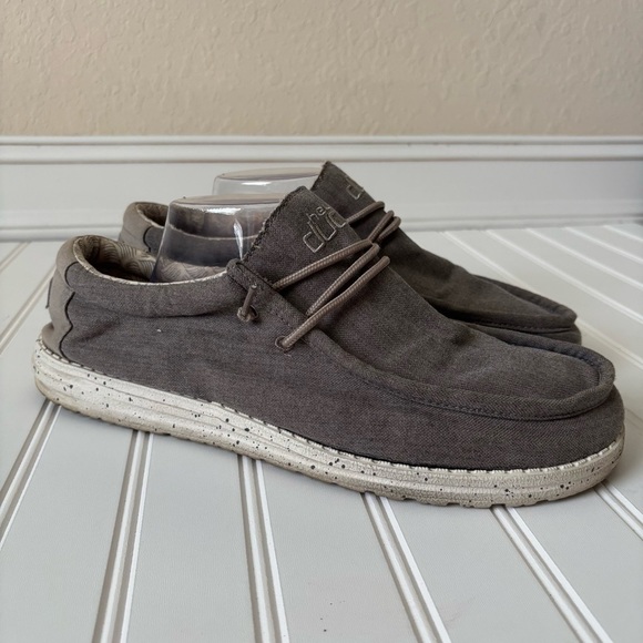 Hey Dude | Men's Wally Slip On Shoe Chambray Sepia Brown Size 13 - Picture 1 of 9